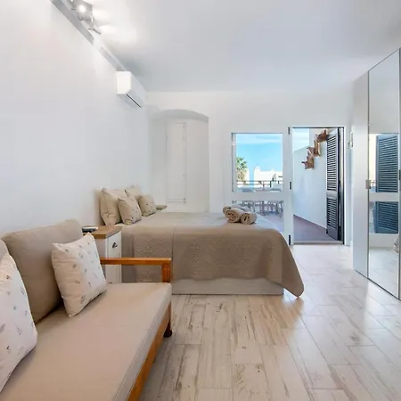 Apartment White And Terrace Albufeira