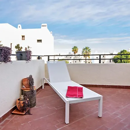 شقة White And Terrace *